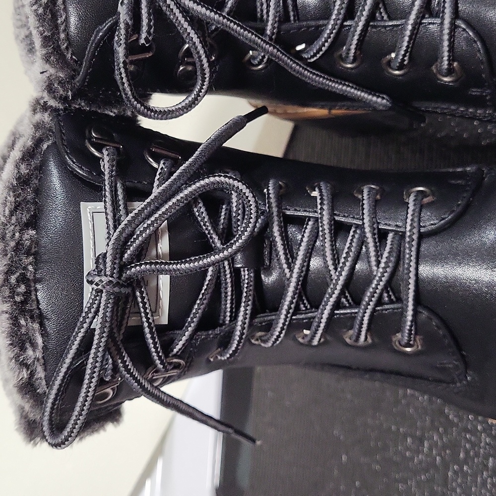 Ladies' Lug Water-Resistant Hiker Style Boots ~ Size 7.5 Medium ~ Anjou Femme - Picture 11 of 16